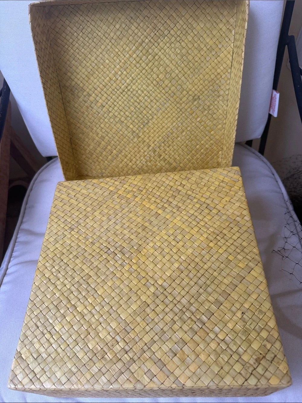 Woven Decorative Storage Box Yellow / Gold Weave straw structured hand made Bin